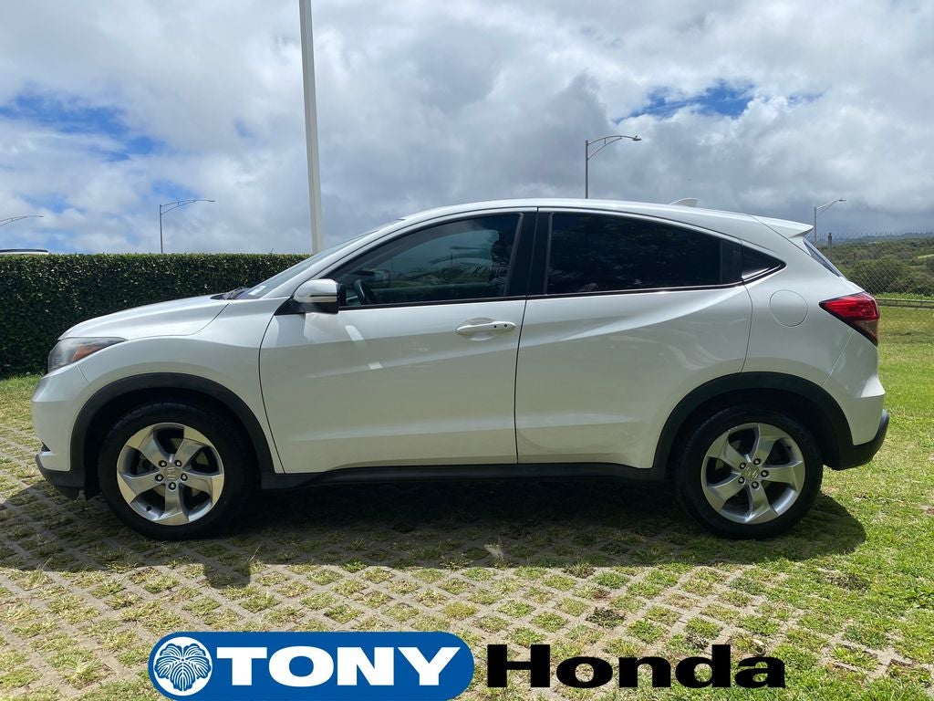 2016 Honda HR-V — interior view