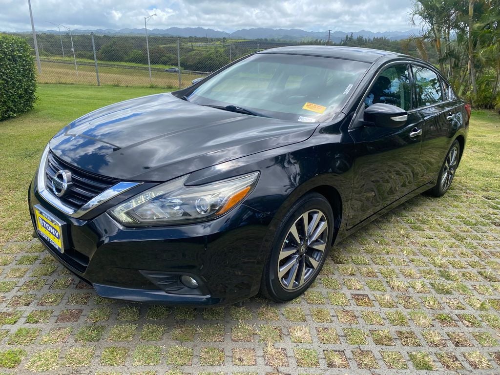 2017 Nissan Altima — rear three-quarter view