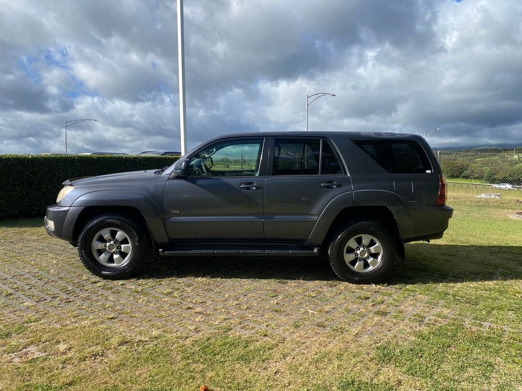2005 Toyota 4Runner — interior view