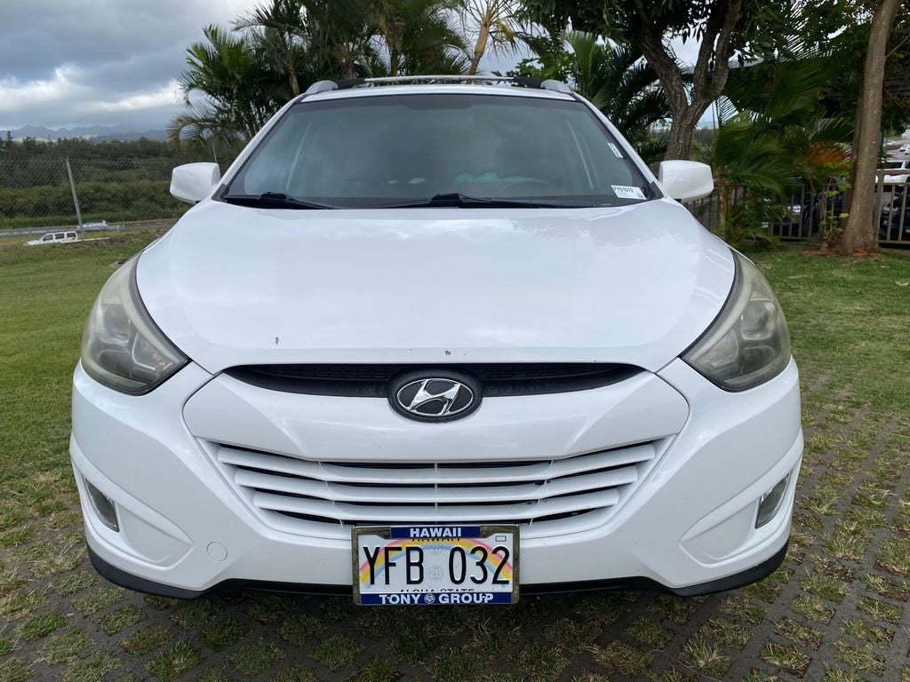 2015 Hyundai Tucson — side profile view