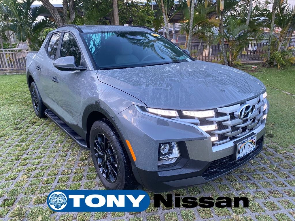 2022 Hyundai Santa Cruz SEL in Hampton Gray — front three-quarter view