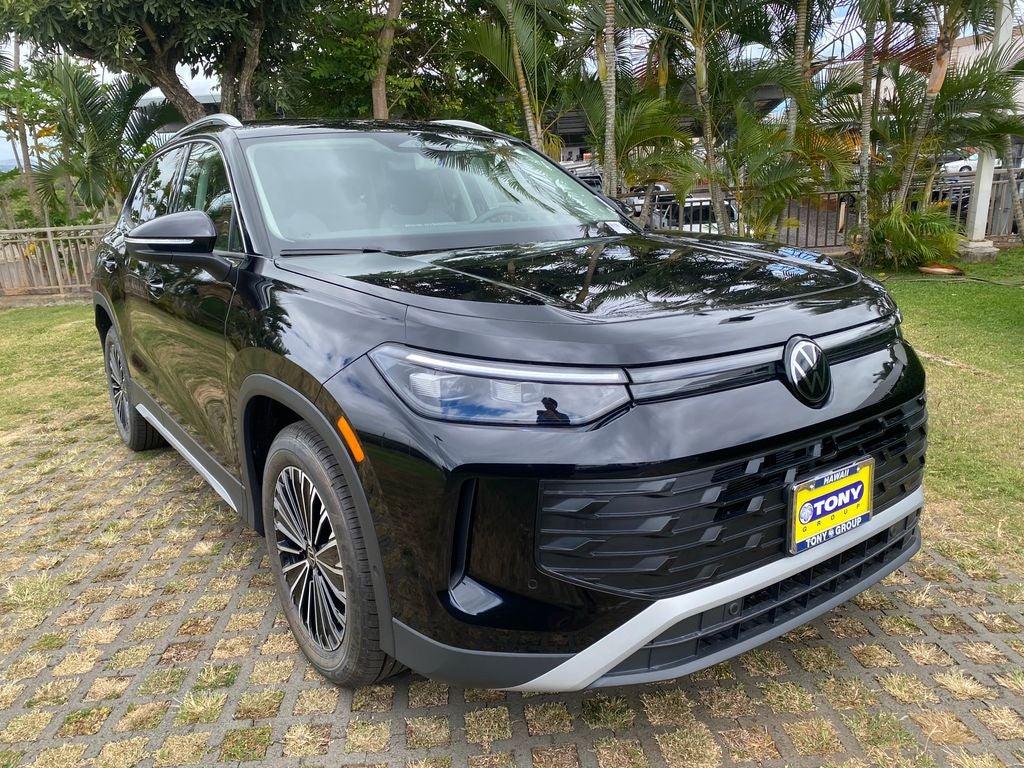 2026 Volkswagen Tiguan 2.0T S in Deep Black Pearl — front three-quarter view